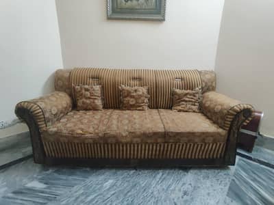 5 seater sofa set urgent sale