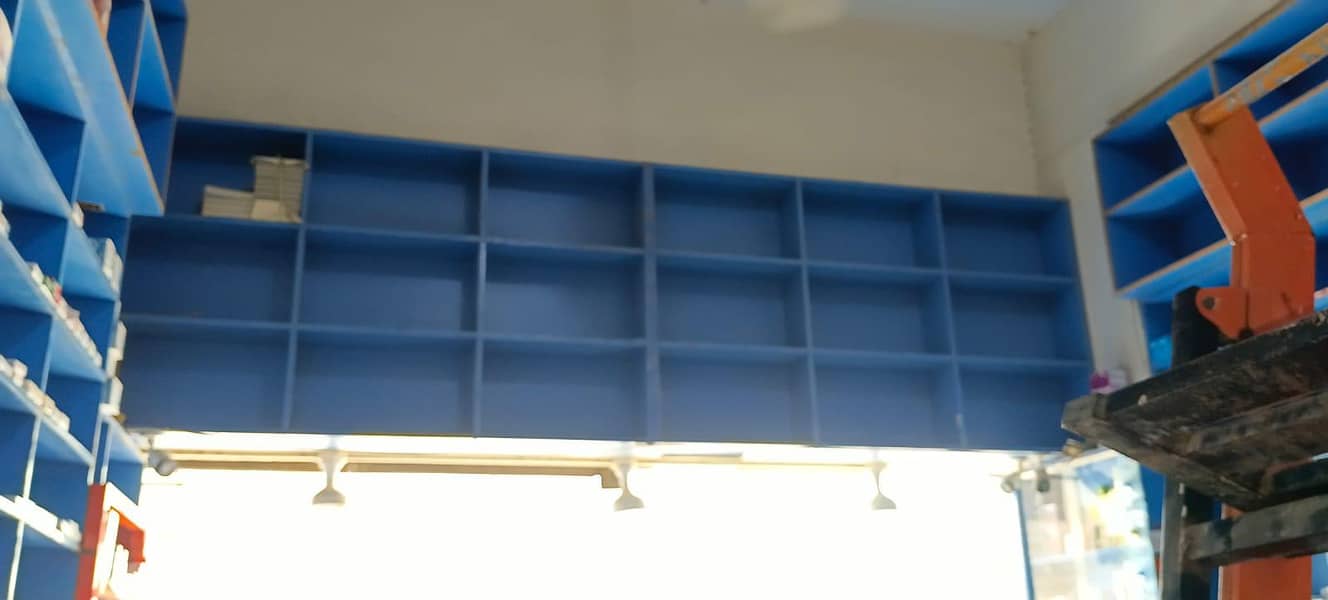 MADICAL SHELF 9