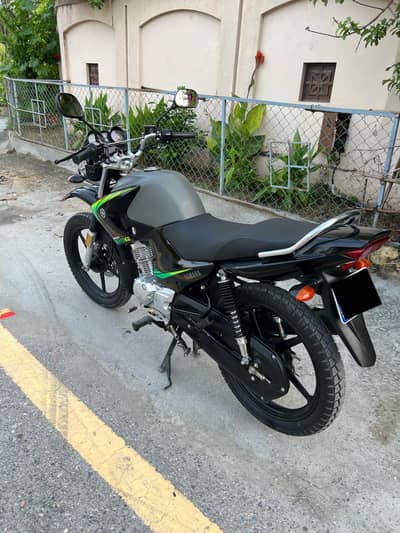 Yamaha YBR 125G (2024 Model) Grey – Total Genuine – B2B Original