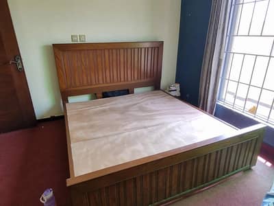 king size bed (78"x72")