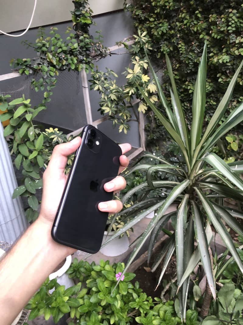 Apple iPhone 11 7