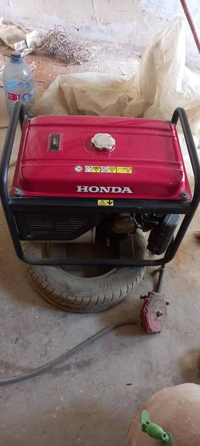Honda generator for sale. . ((2.5Kv))