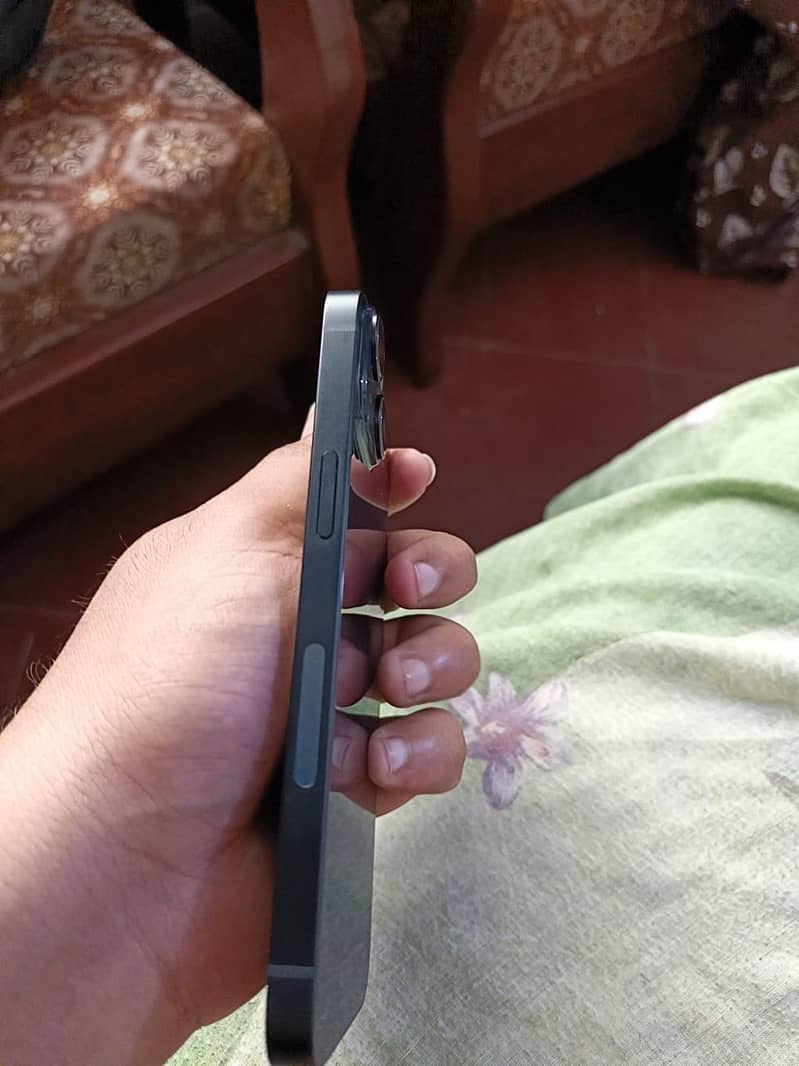 Apple iPhone 14 2