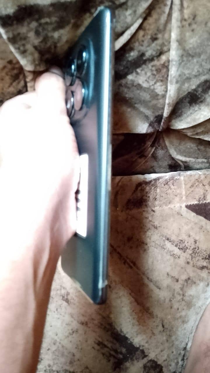 Xiaomi Redmi Note 14 Pro 1