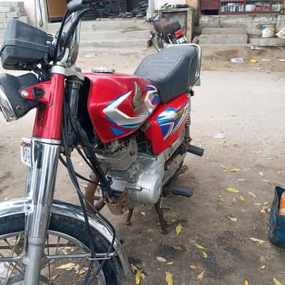 125 bike, model 12, nmbr registered from Panjab mianwali,