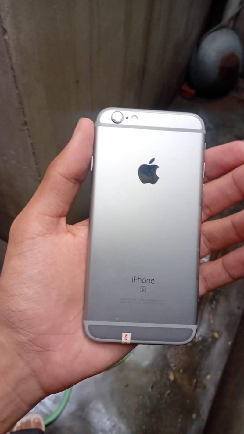 Apple iPhone 6S 1