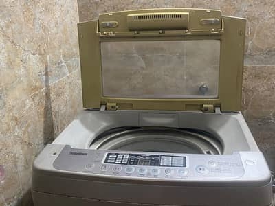 Washes your clothes in an instant!no stains Left!ph no:03214695249