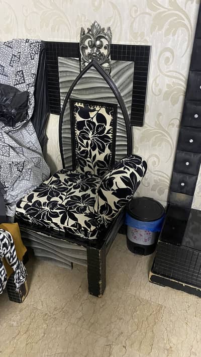Furniture for sale without almirah