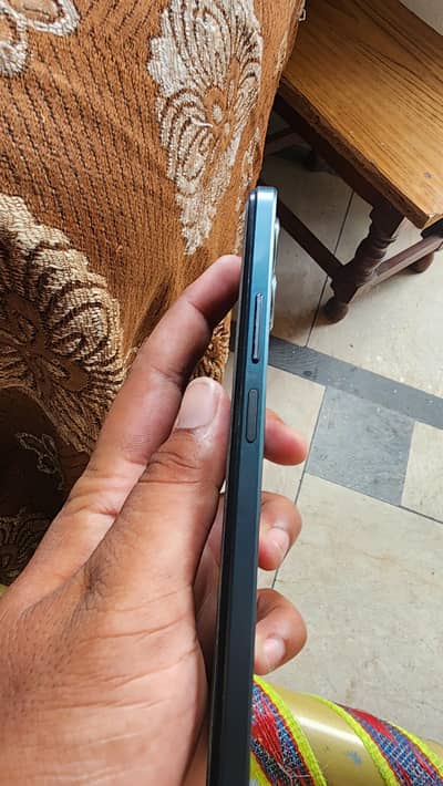Vivo Y17s