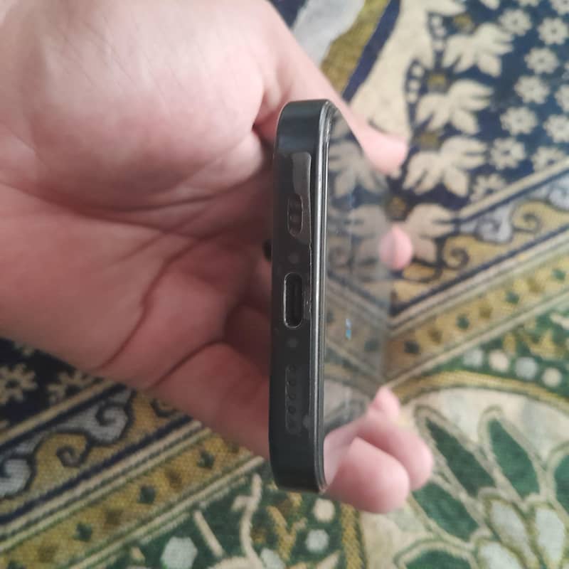 Apple iPhone 15 Pro 0