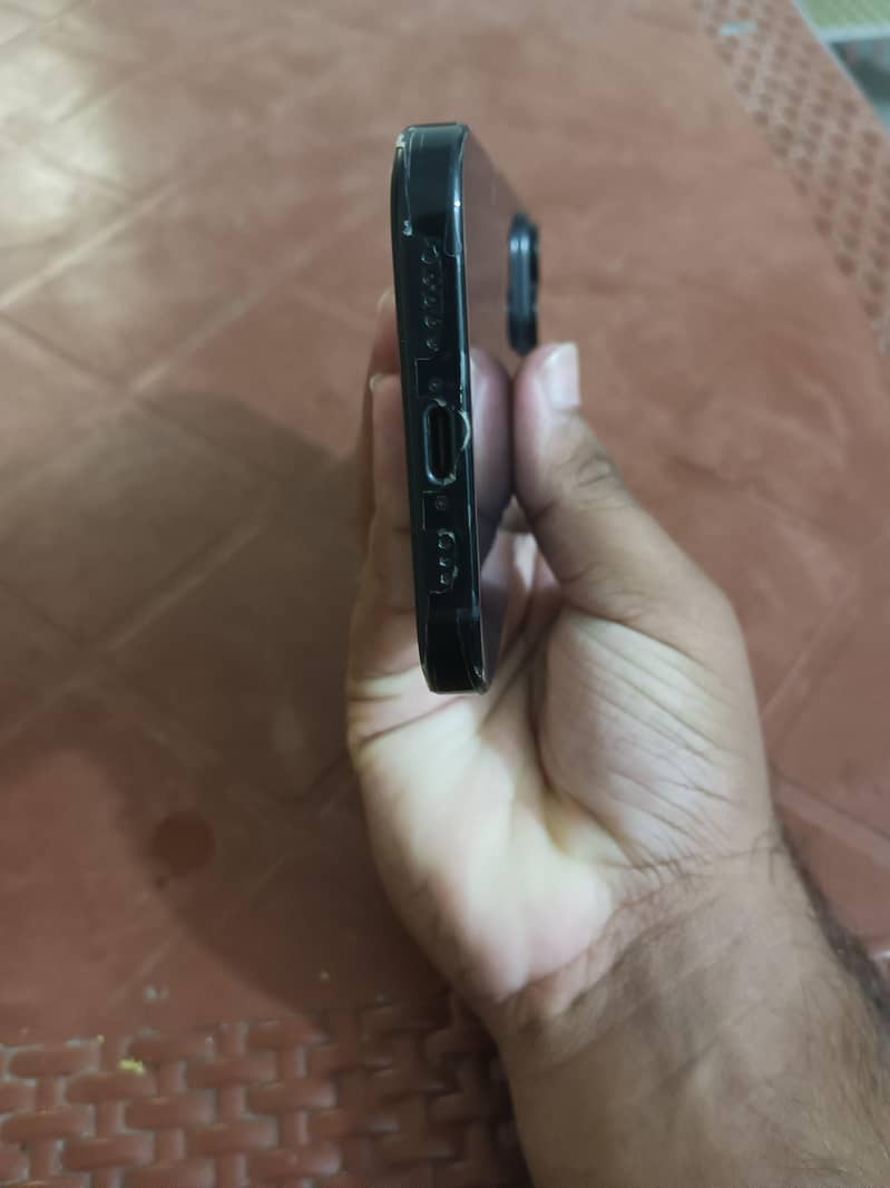 Apple iPhone 15 6