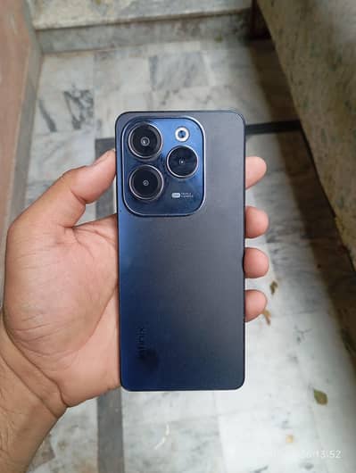 Infinix Hot 40 (10/10) 256GB