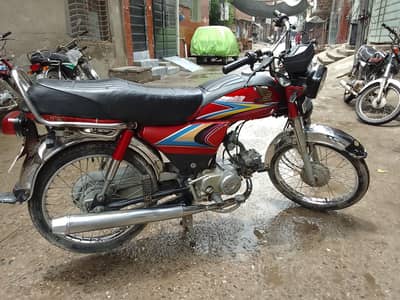 CD 70 condition 10/7 condition but achi h engine open nai h