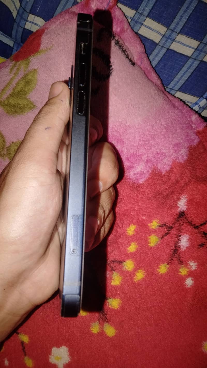 Apple iPhone 12 2
