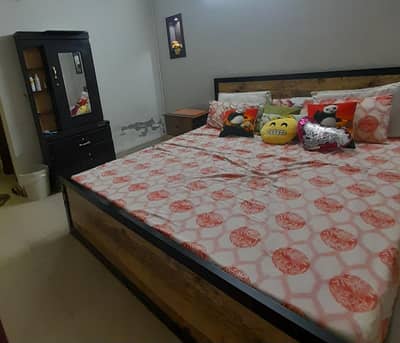 King size bed set with mattress/Bed set/Dressing Table/Double bed sale