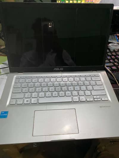 Asuz x415ea 11th Gen 20 GB DDR4 256Gb NVME 10/10 condition