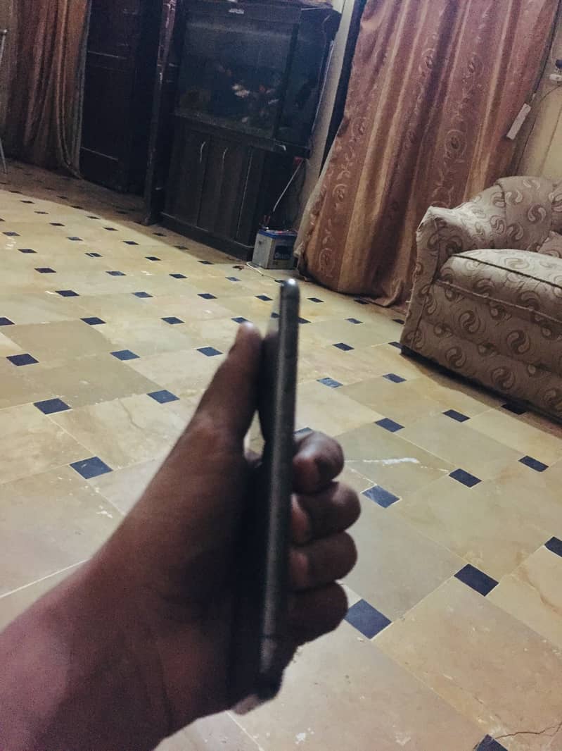 Apple iPhone X 0