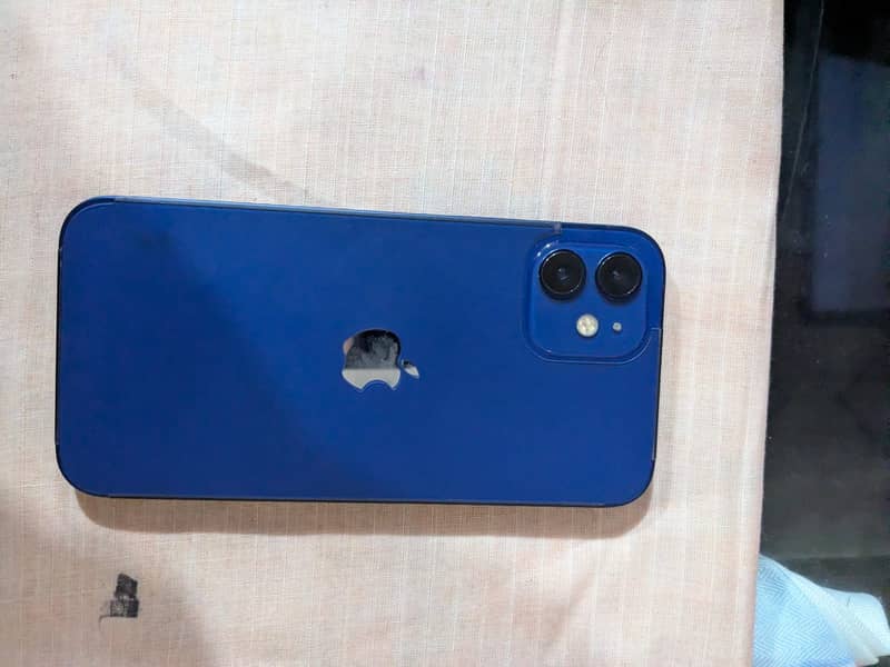Apple iPhone 12 6