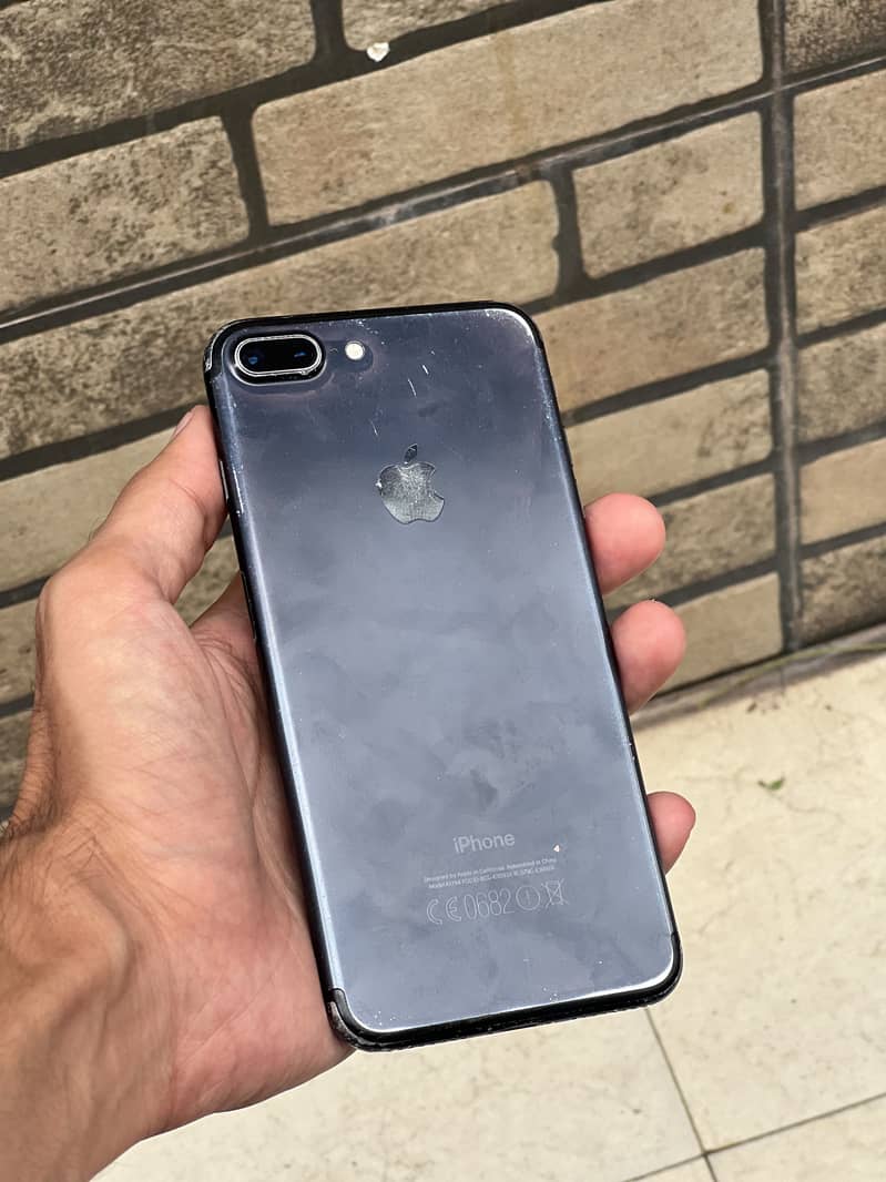 Apple iPhone 7 Plus 3