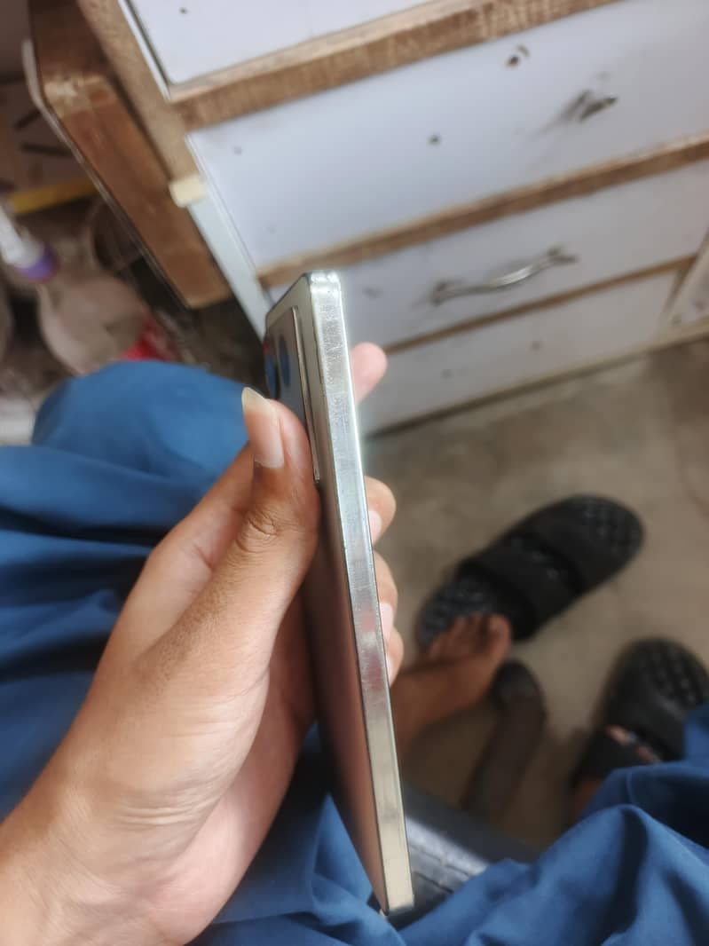 Infinix Note 40 4