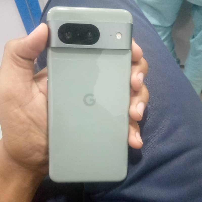 Google Pixel 8 1