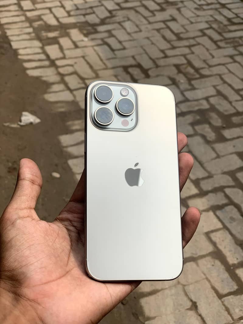 Apple iPhone 16 Pro Max 0
