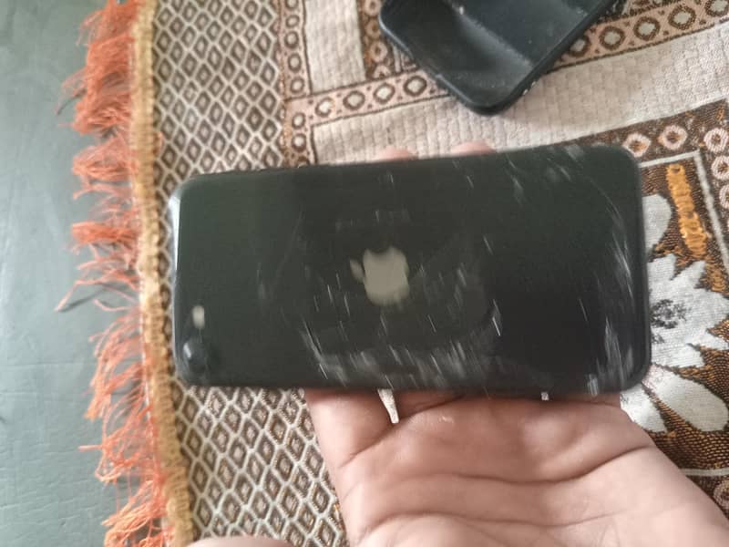 Apple iPhone SE 7