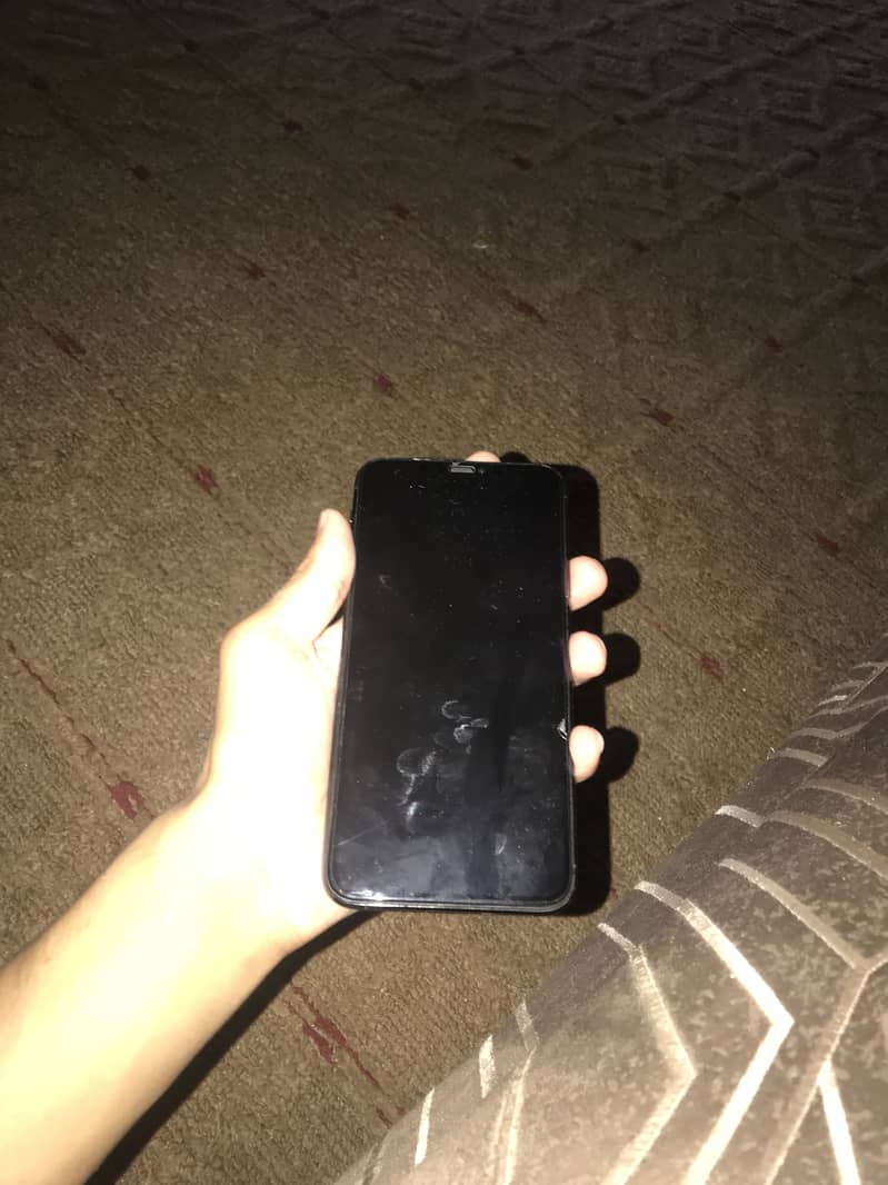 Apple iPhone 11 Pro Max 3