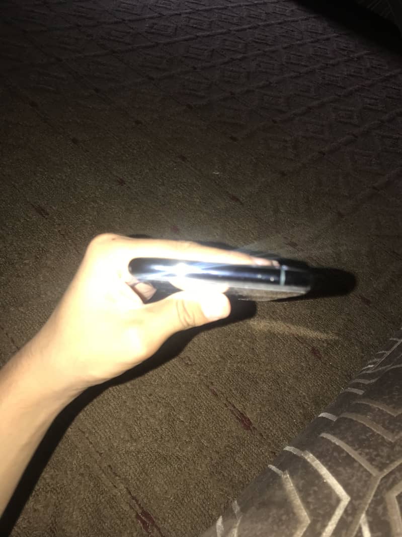 Apple iPhone 11 Pro Max 4