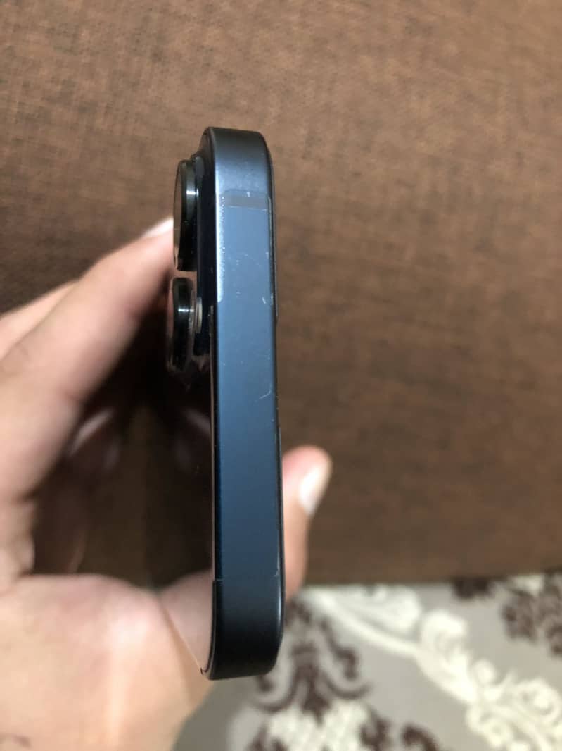 Apple iPhone 13 3