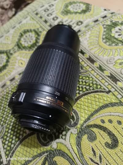  Nikon AF-S NIKKOR 55-200mm f/4-5.6G ED DX Lens