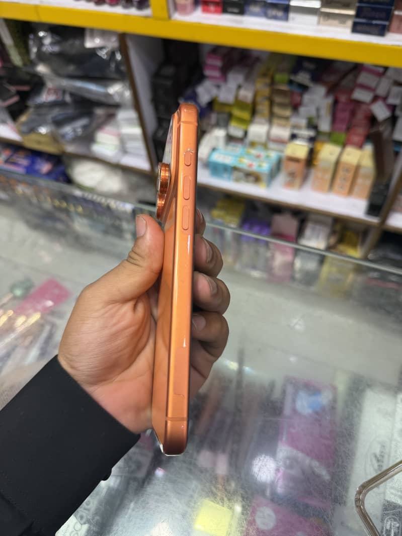 Apple iPhone 17 Pro Max 5