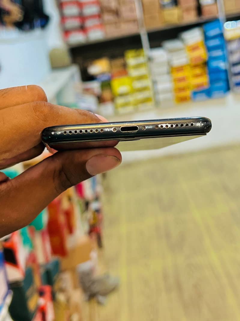 Apple iPhone 7 Plus 2