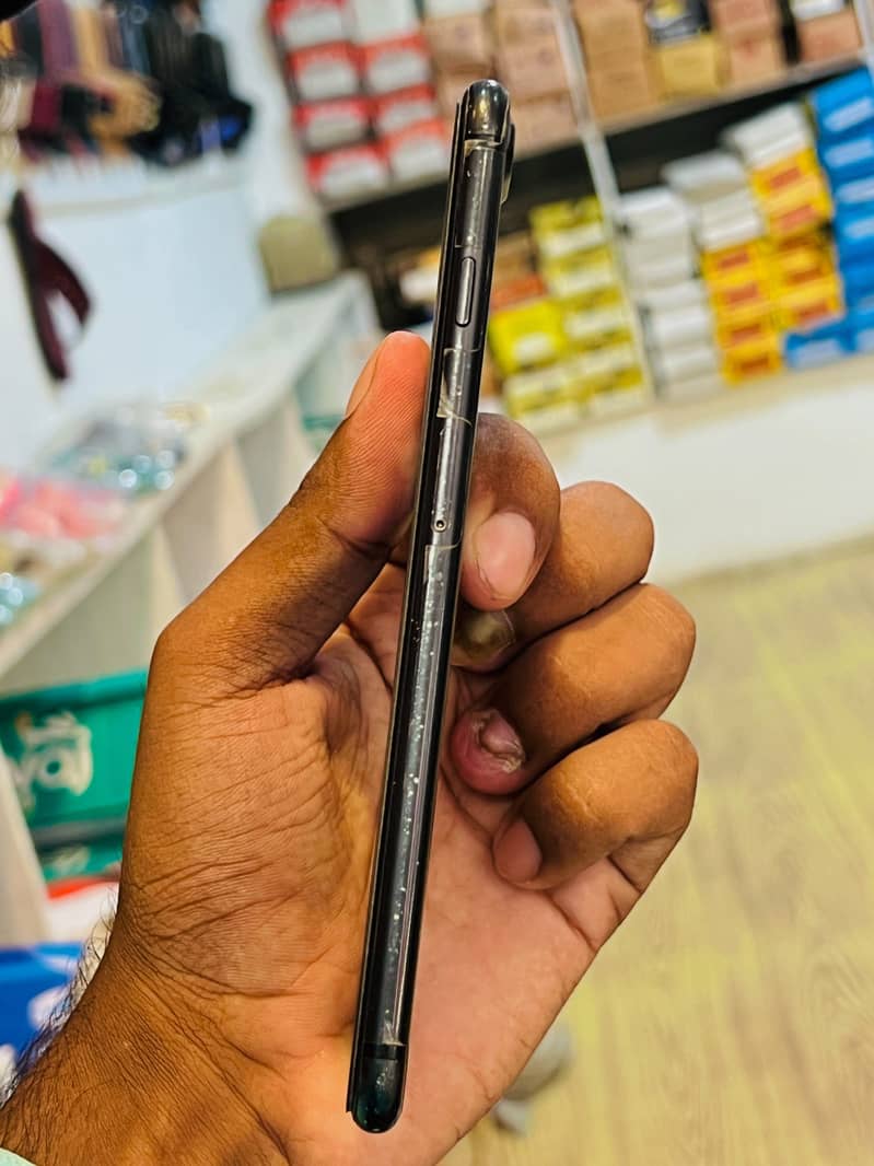 Apple iPhone 7 Plus 3