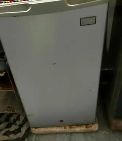one dor fridge for sale
