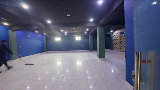 16 Marla Commercial Hall Available For Rent