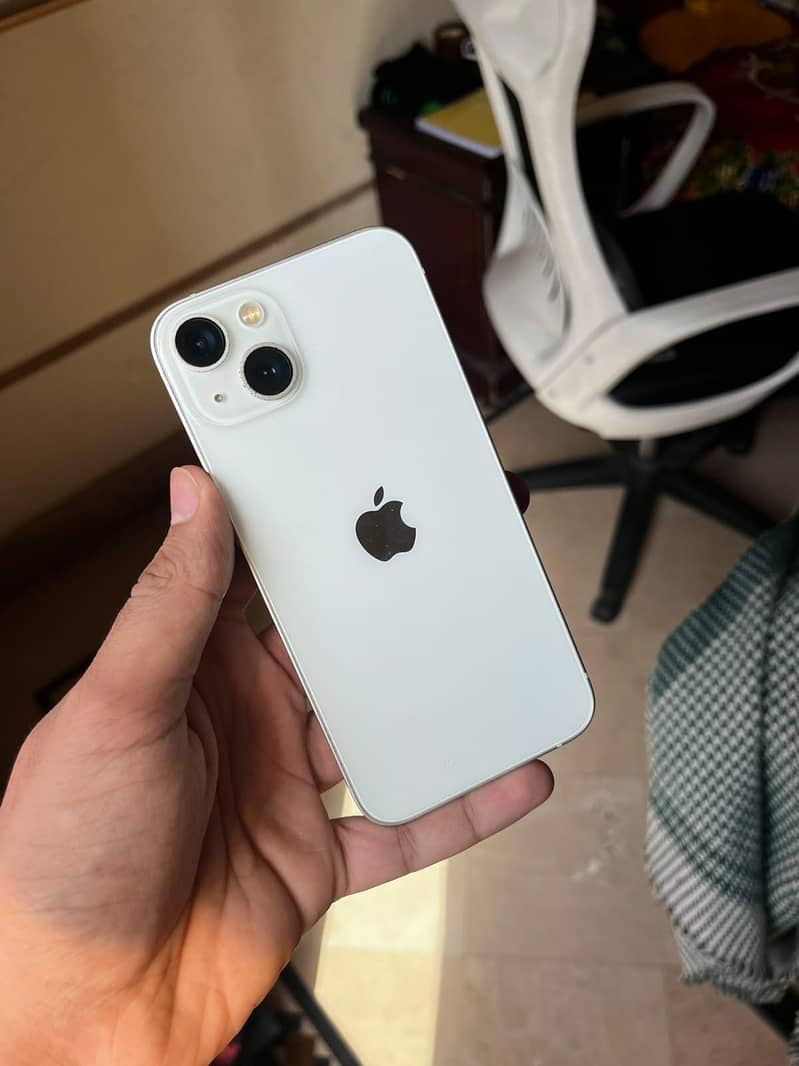 Apple iPhone 13 0