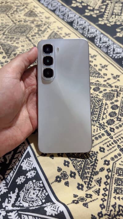 Infinix hot 60 i 10/10 condition look like new