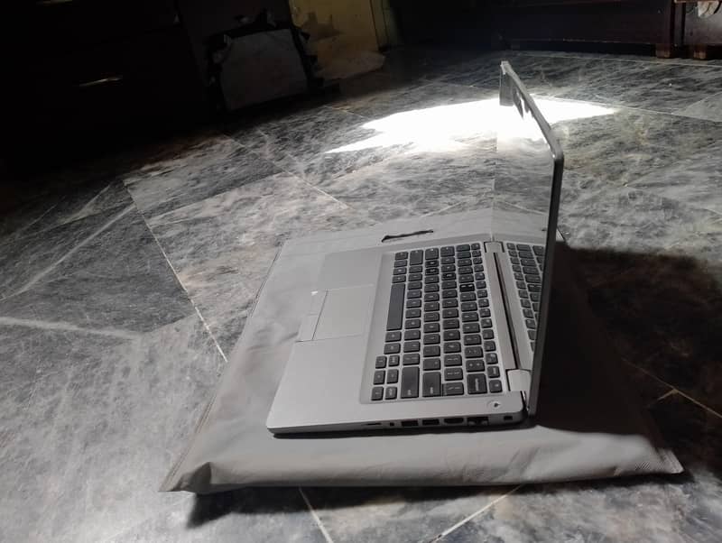 Dell Latitude 5400 | Core i5 8th Gen | Business Laptop 2
