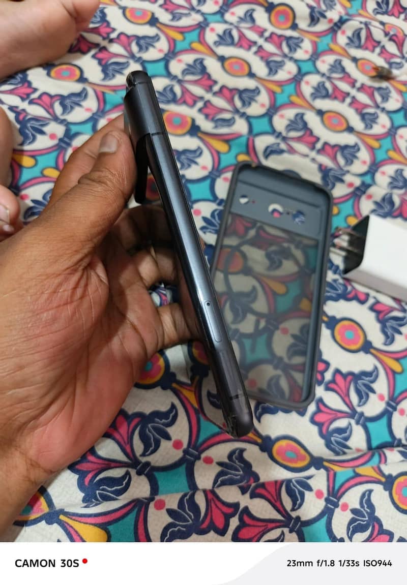 Google Pixel 8 2