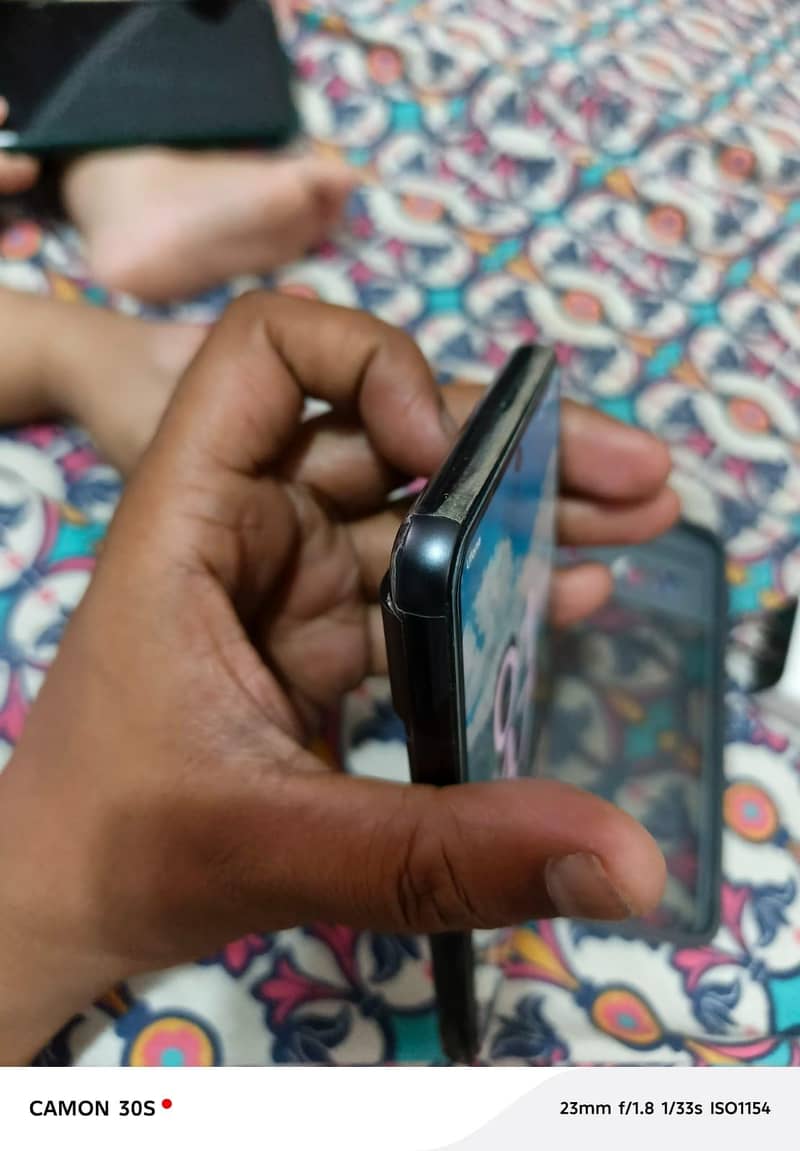 Google Pixel 8 3
