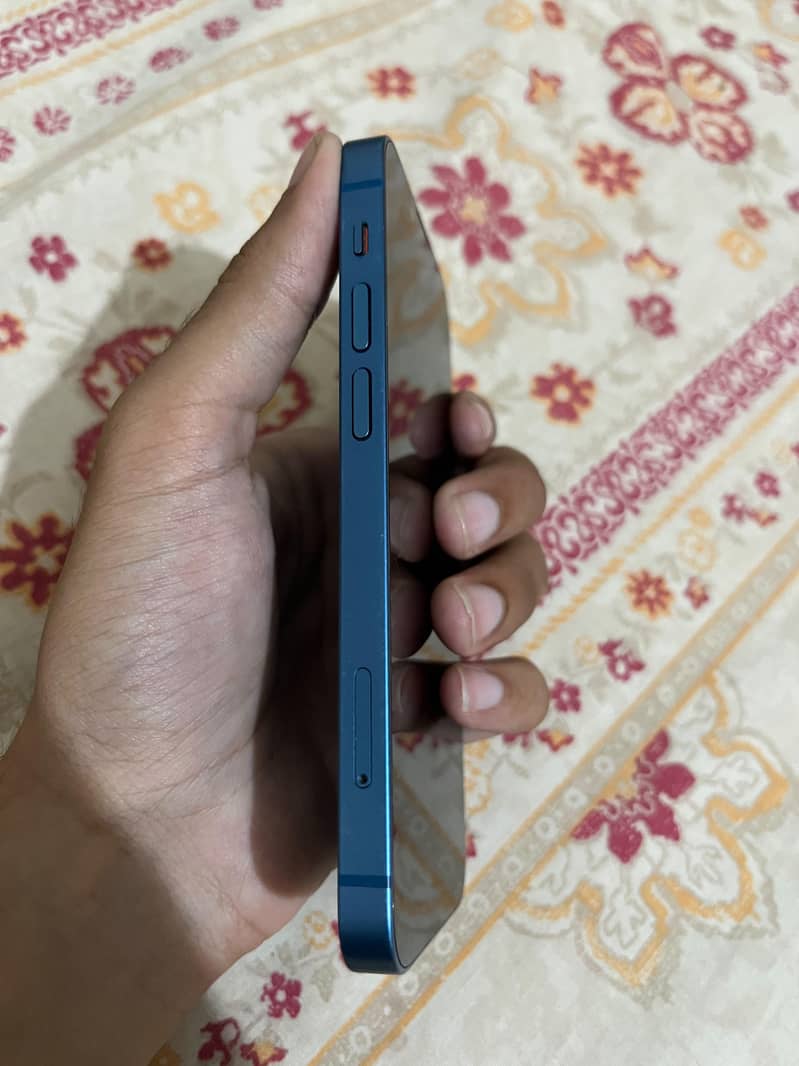 Apple iPhone 13 mini 7