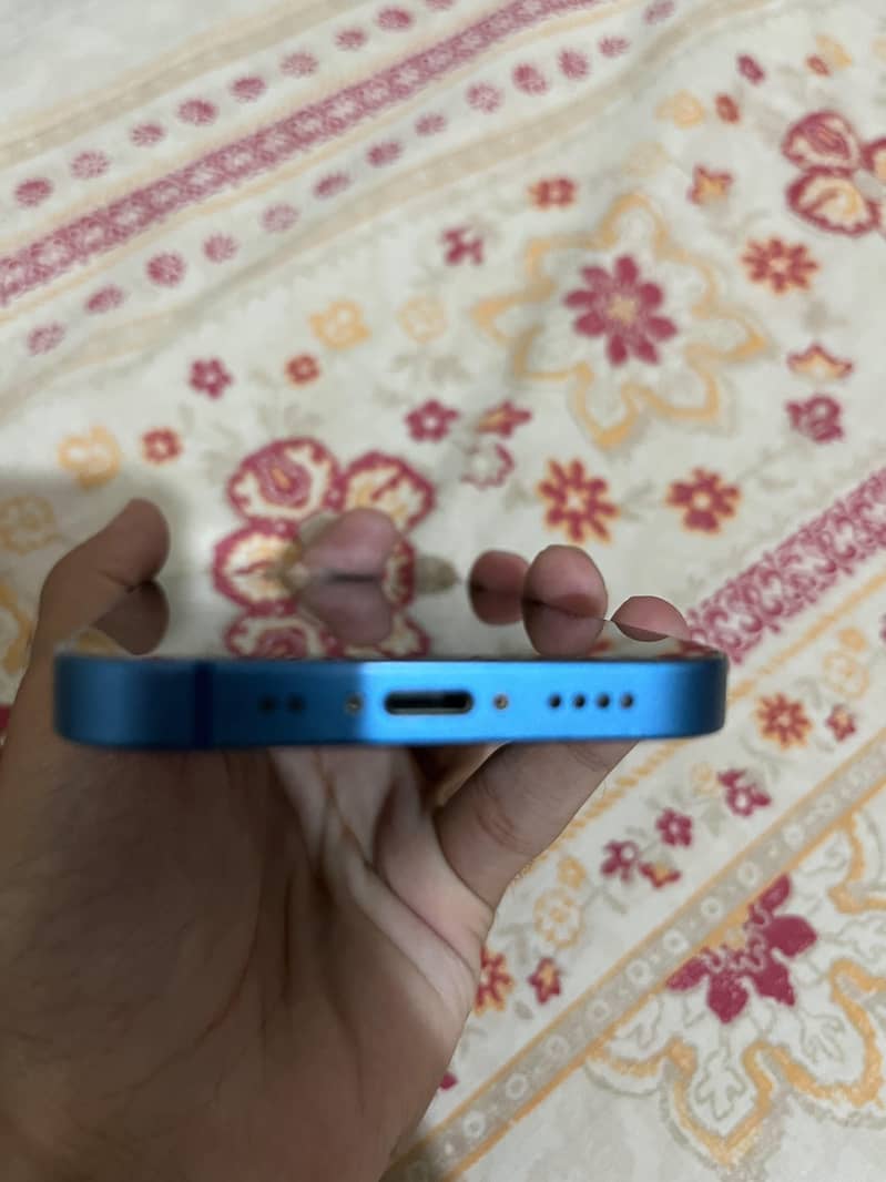 Apple iPhone 13 mini 9