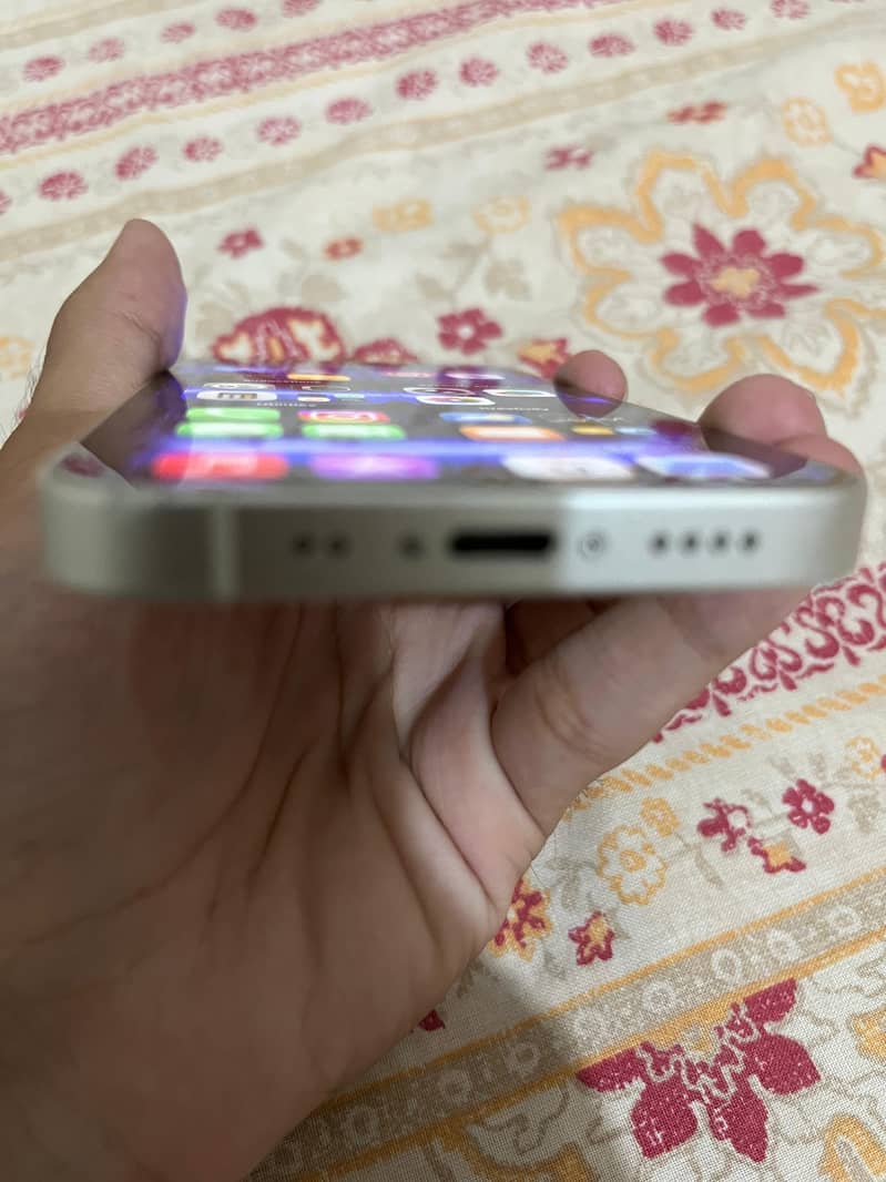 Apple iPhone 13 mini 16