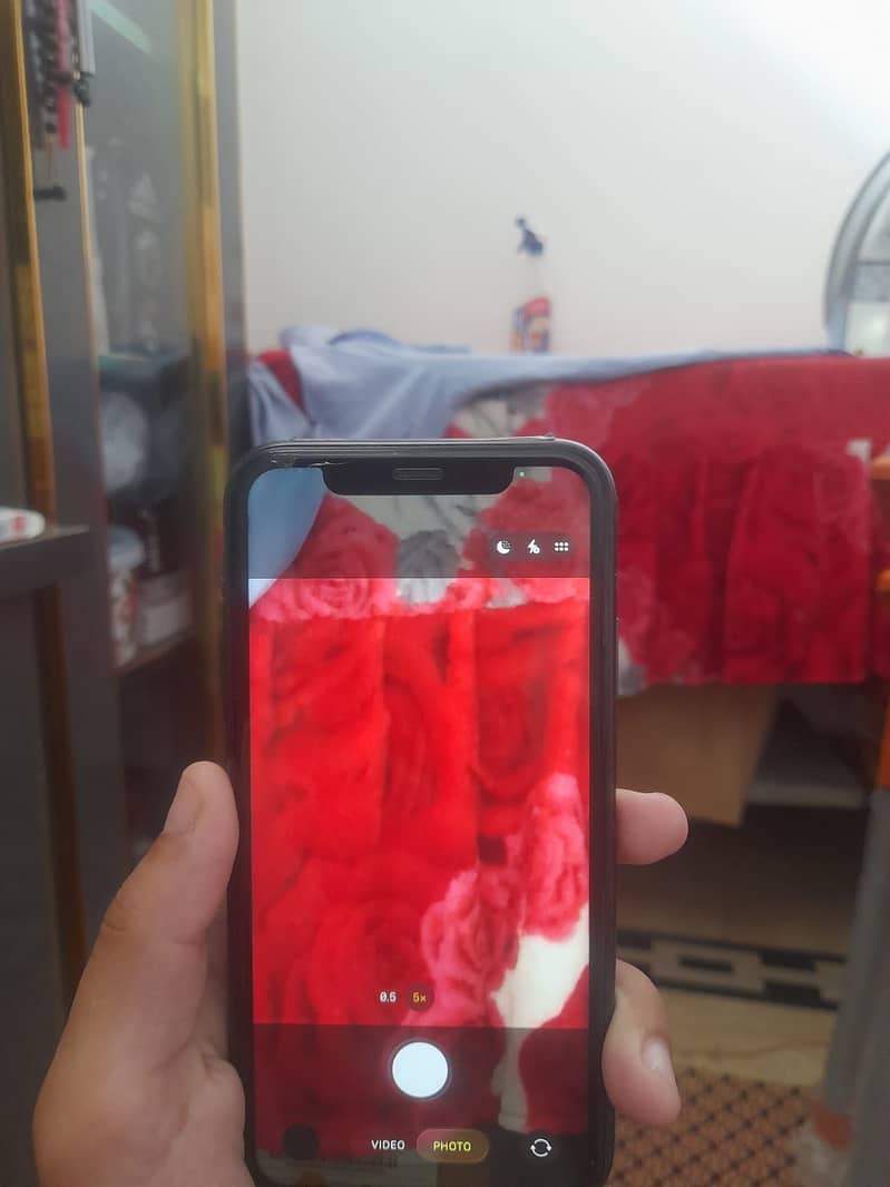 Apple iPhone 11 4