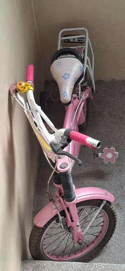 girl cycle
