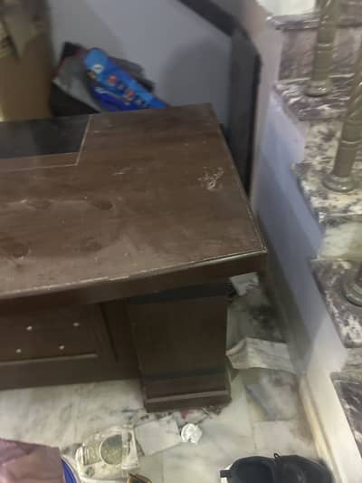 Computer table
