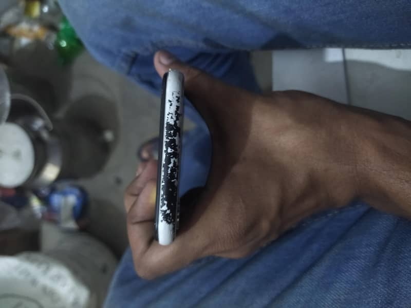 Apple iPhone X 3