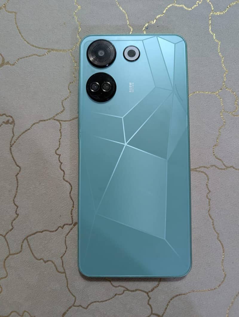 Tecno CAMON 20 Pro 0