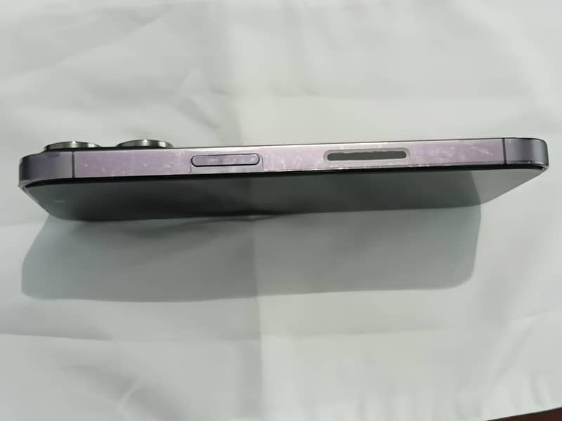 Apple iPhone 14 Pro 1
